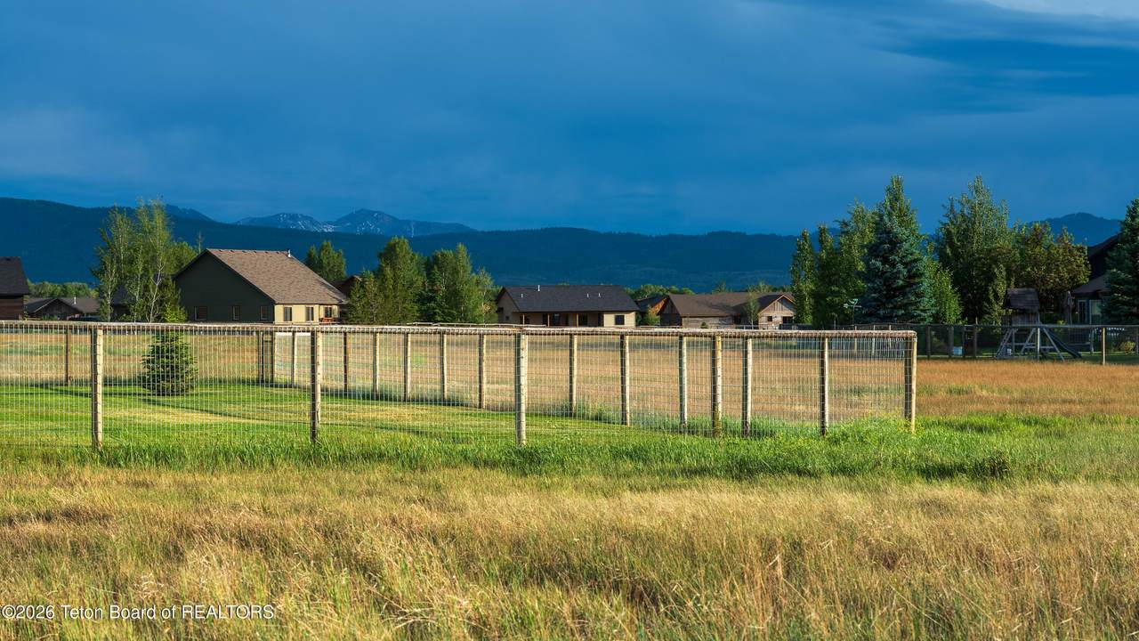 https://bt-photos.global.ssl.fastly.net/teton/1280_boomver_1_26-1686-2.jpg