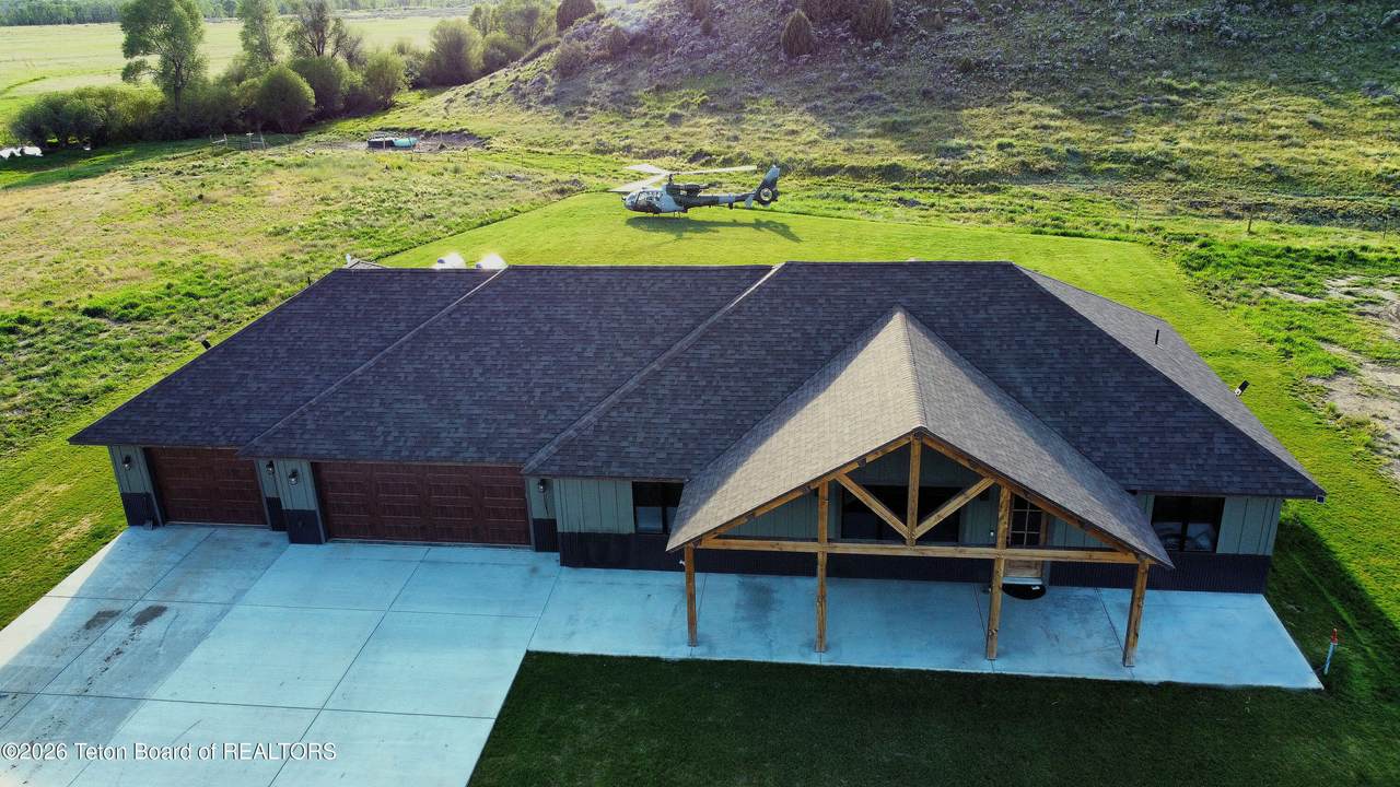 https://bt-photos.global.ssl.fastly.net/teton/1280_boomver_1_26-1689-2.jpg
