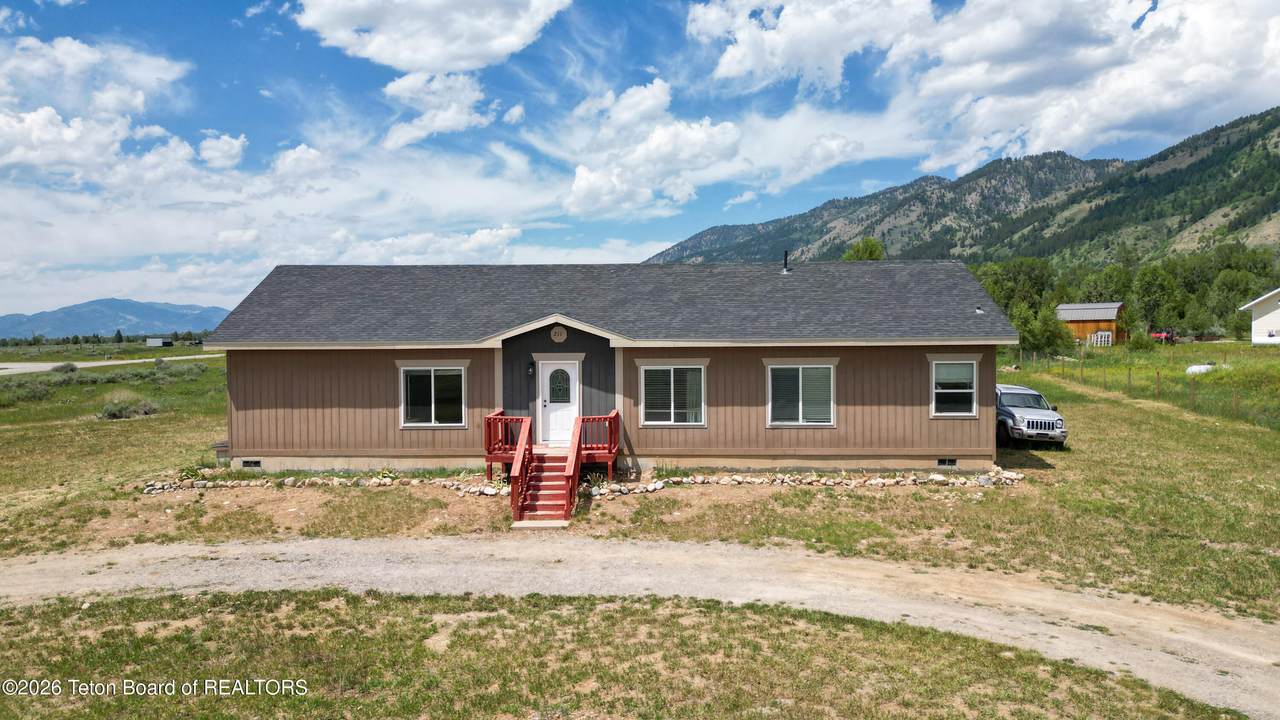 211 Ponderosa Drive - Photo 1