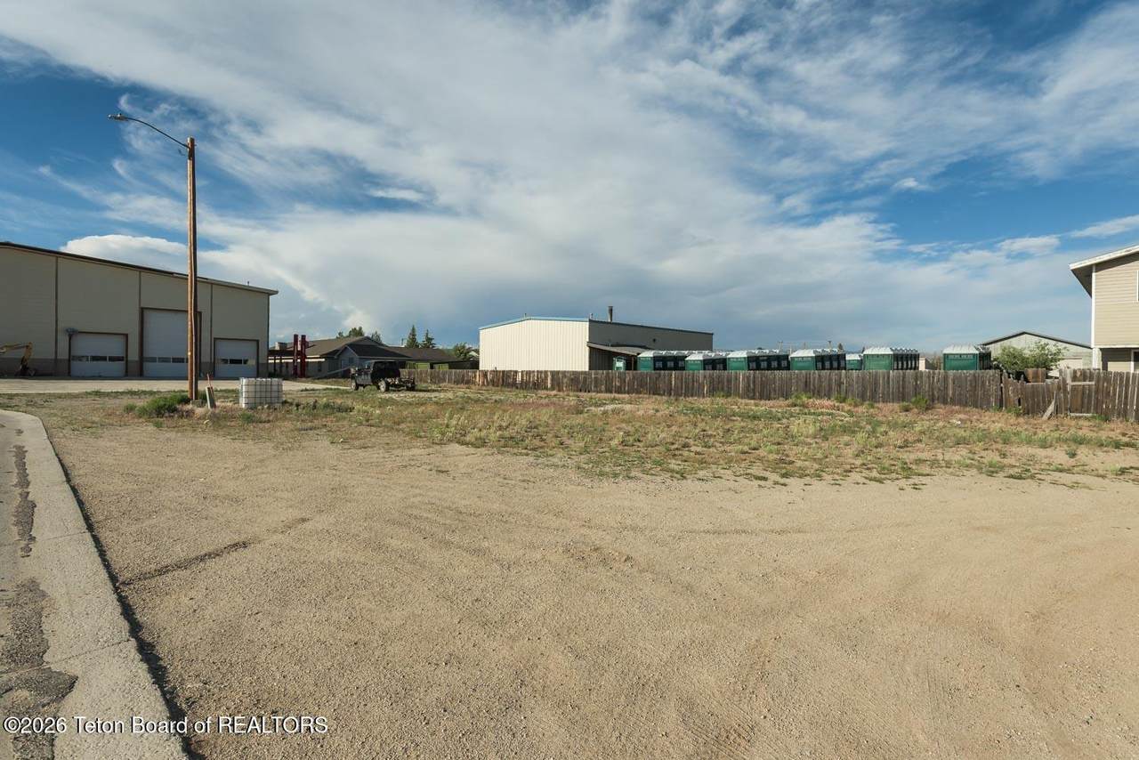 https://bt-photos.global.ssl.fastly.net/teton/1280_boomver_1_26-1734-2.jpg