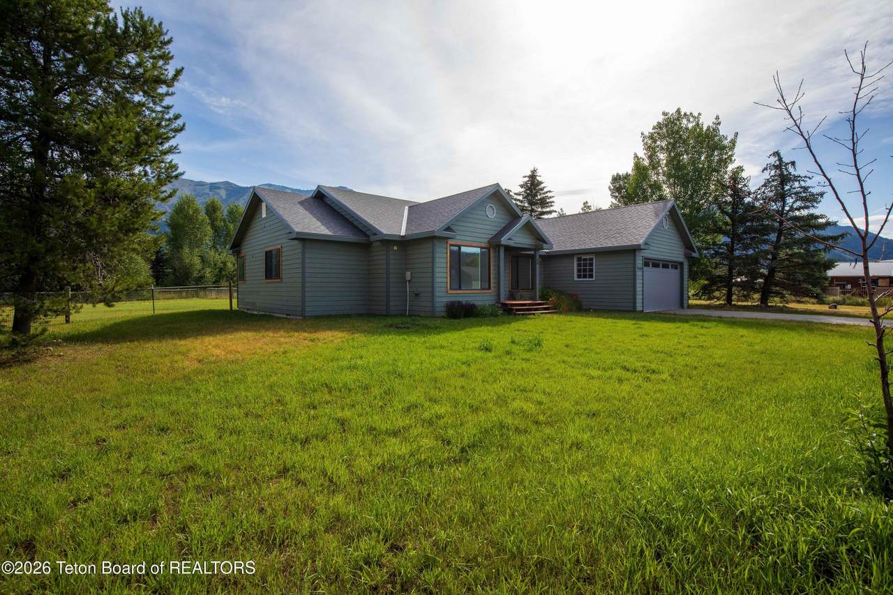 https://bt-photos.global.ssl.fastly.net/teton/1280_boomver_1_26-1744-2.jpg
