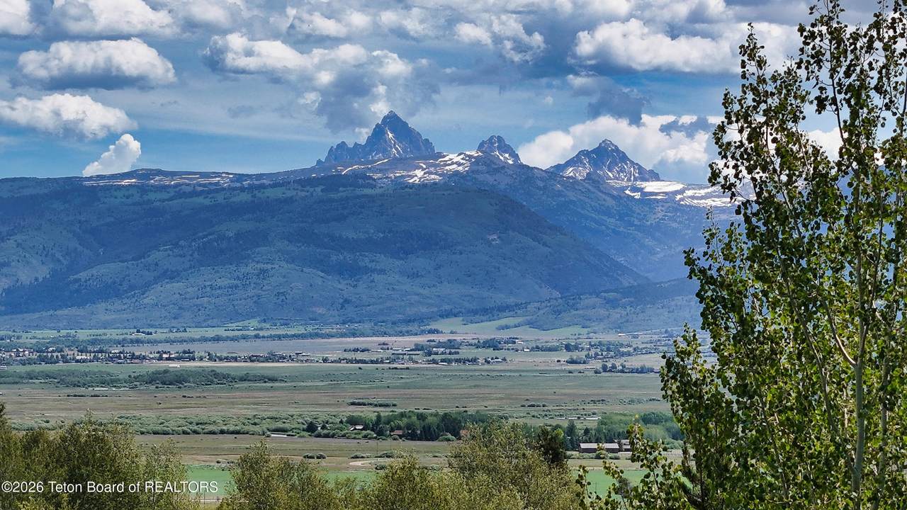 https://bt-photos.global.ssl.fastly.net/teton/1280_boomver_1_26-1767-2.jpg
