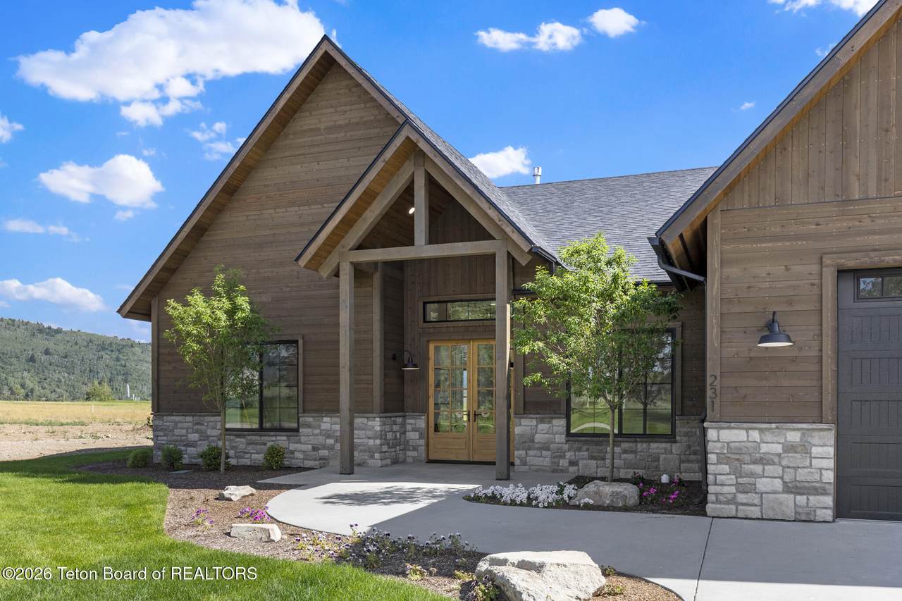 https://bt-photos.global.ssl.fastly.net/teton/1280_boomver_1_26-1820-2.jpg
