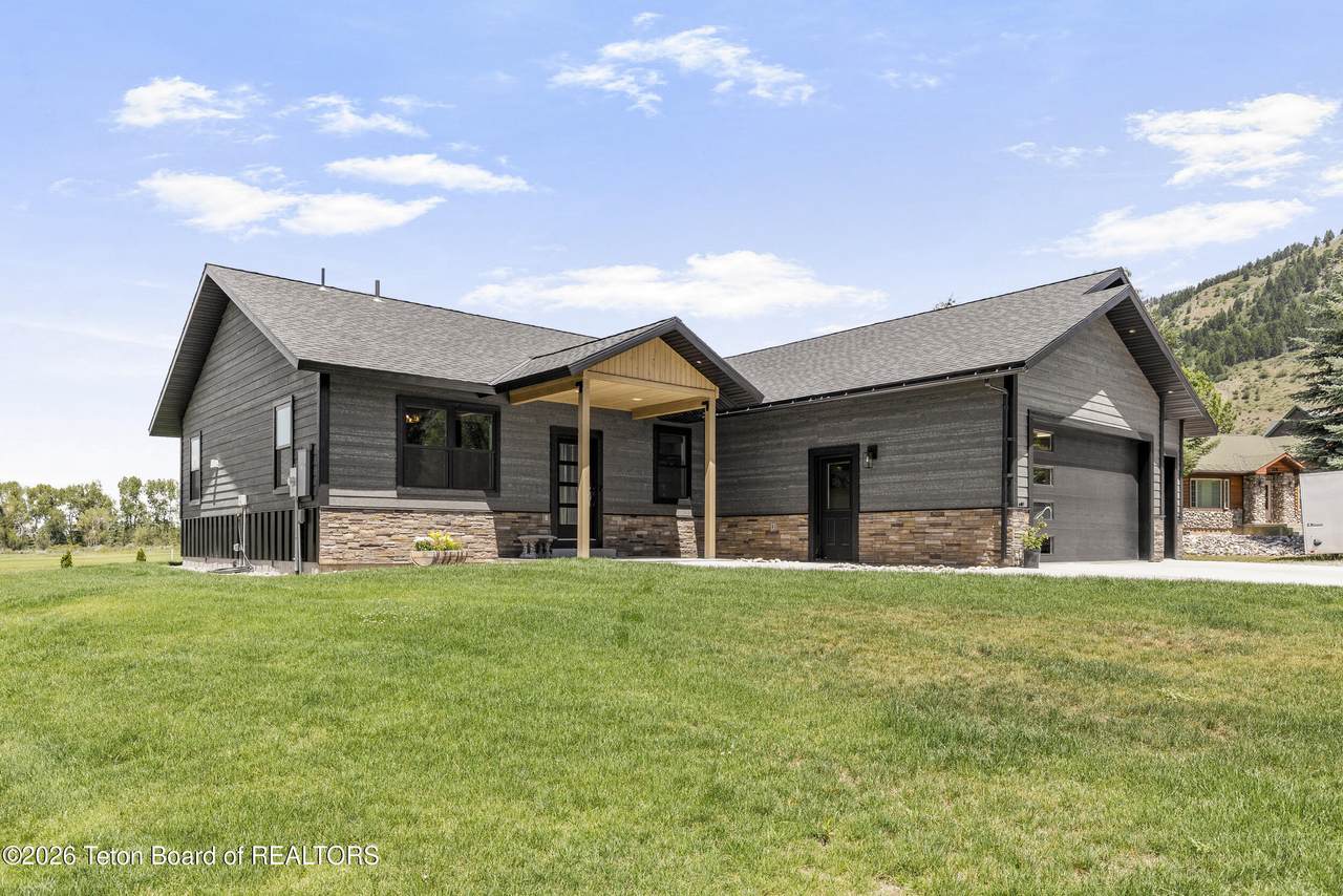 https://bt-photos.global.ssl.fastly.net/teton/1280_boomver_1_26-1831-2.jpg