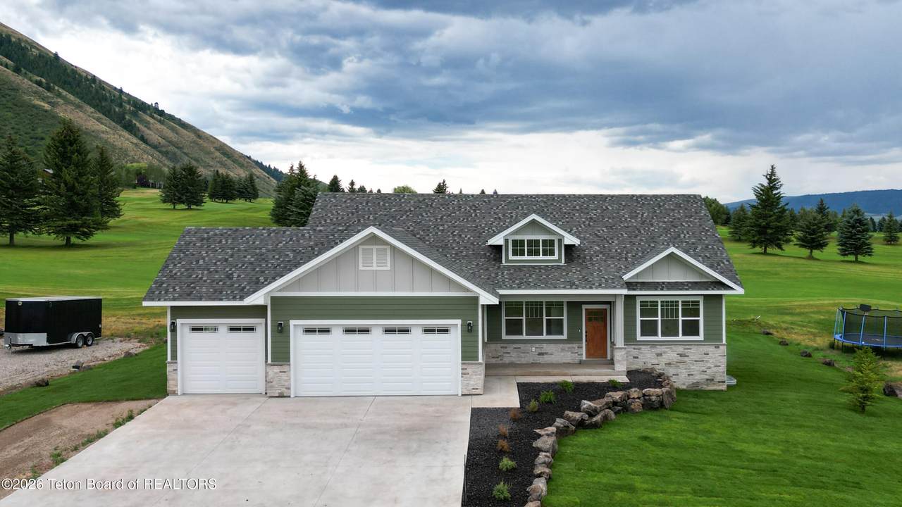 127 Papworth Lane - Photo 1