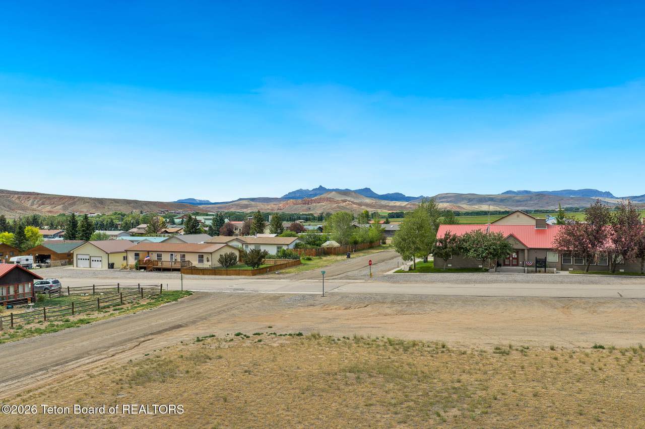 https://bt-photos.global.ssl.fastly.net/teton/1280_boomver_1_26-1908-2.jpg