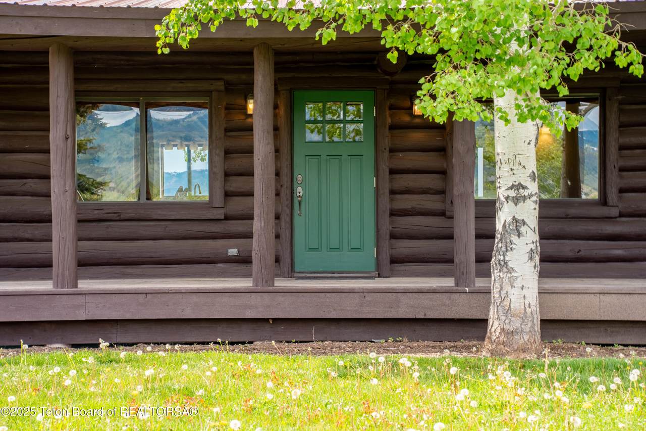 https://bt-photos.global.ssl.fastly.net/teton/1280_boomver_1_26-1913-2.jpg
