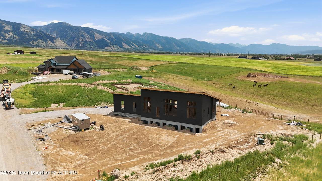 30 Clyde Circle - Photo 1