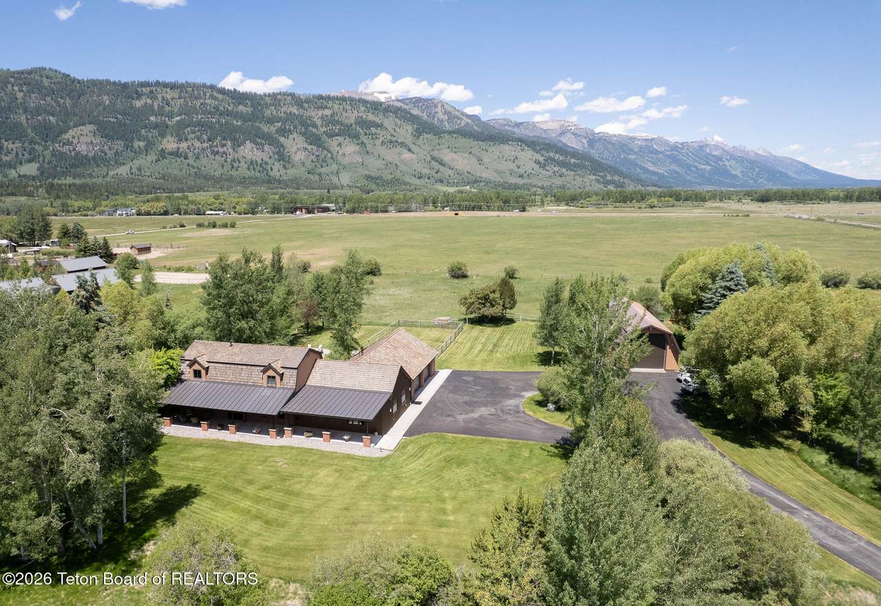 https://bt-photos.global.ssl.fastly.net/teton/1280_boomver_1_26-1930-2.jpg