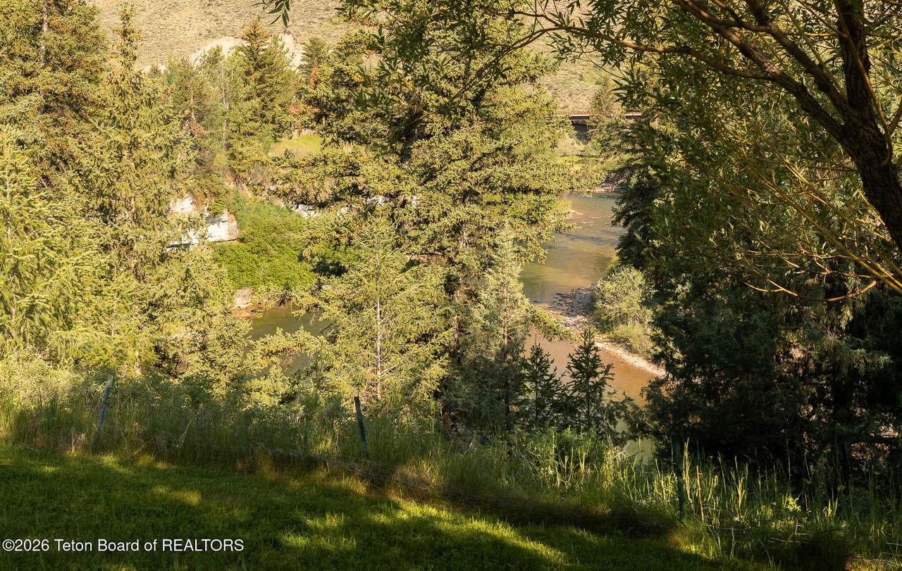 https://bt-photos.global.ssl.fastly.net/teton/1280_boomver_1_26-1943-2.jpg