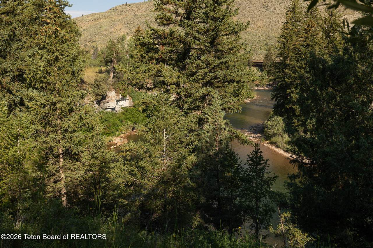 https://bt-photos.global.ssl.fastly.net/teton/1280_boomver_1_26-1944-2.jpg