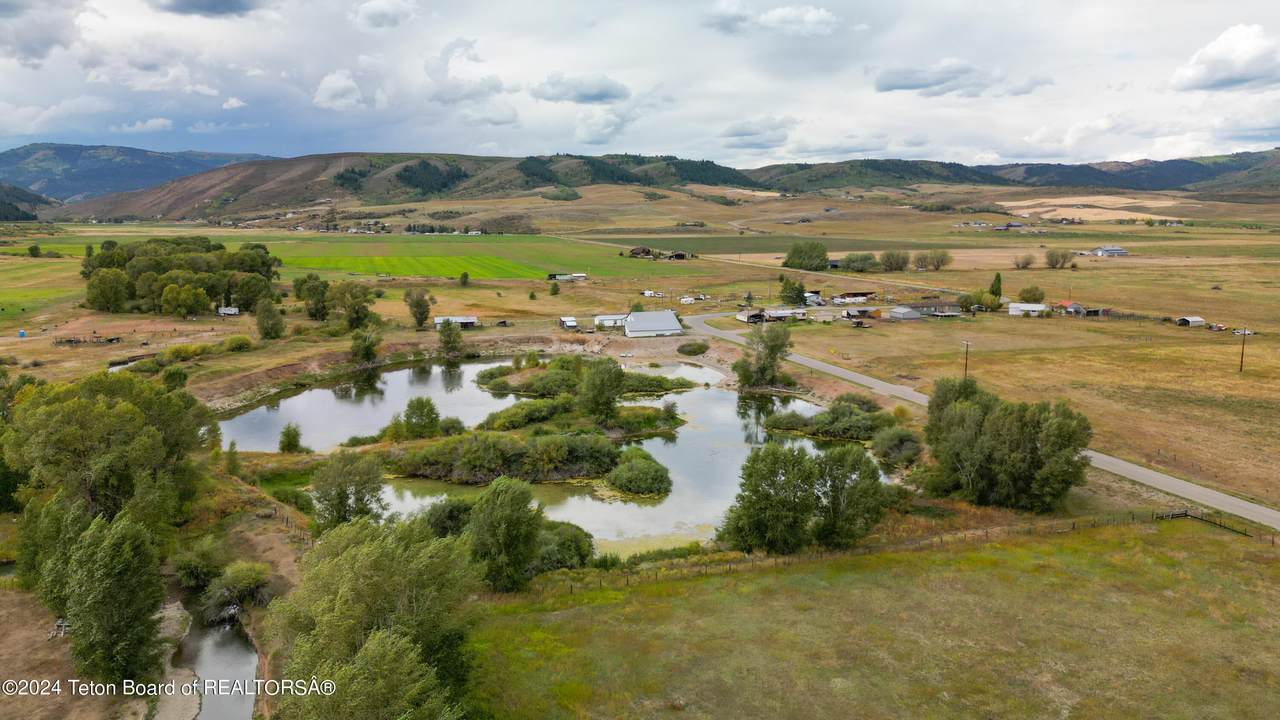 https://bt-photos.global.ssl.fastly.net/teton/1280_boomver_1_26-1949-2.jpg