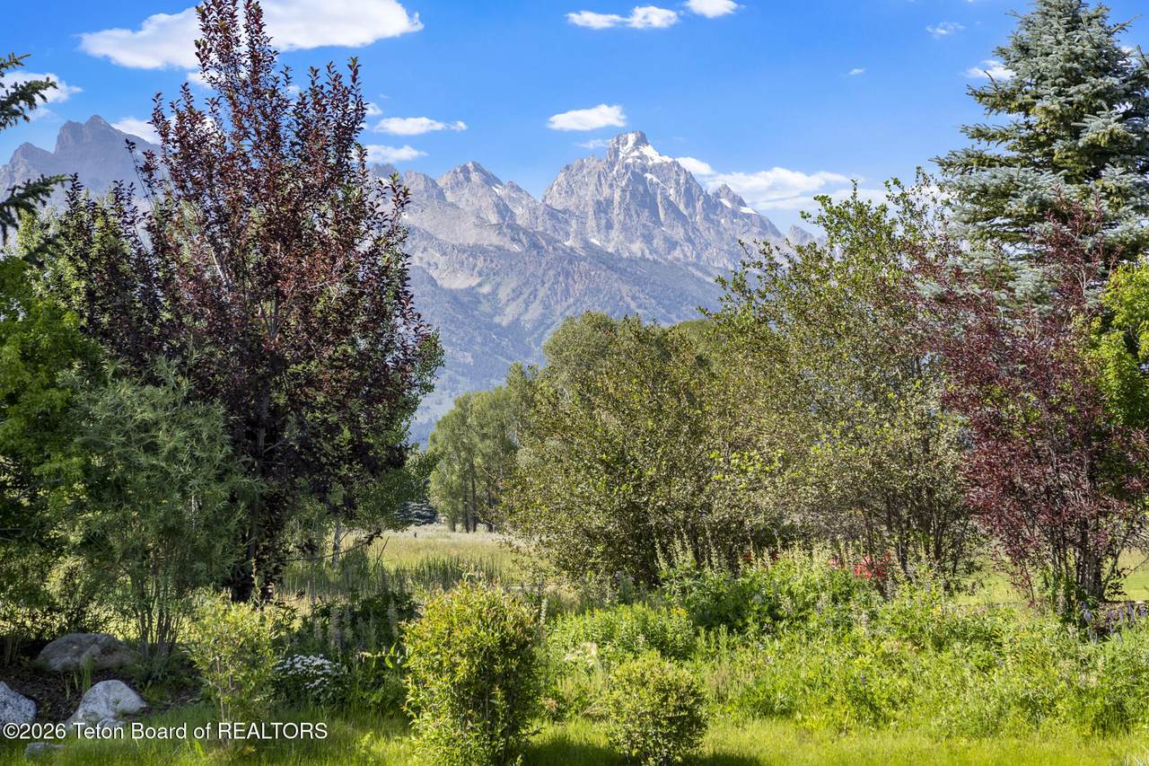 https://bt-photos.global.ssl.fastly.net/teton/1280_boomver_1_26-1952-2.jpg