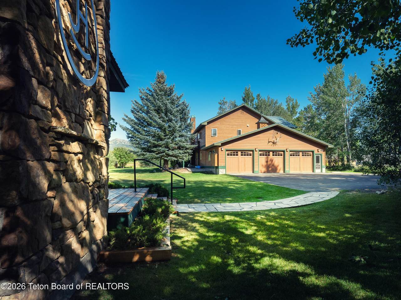 https://bt-photos.global.ssl.fastly.net/teton/1280_boomver_1_26-1967-2.jpg