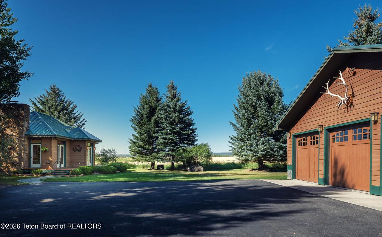 https://bt-photos.global.ssl.fastly.net/teton/1280_boomver_1_26-1967-2.jpg
