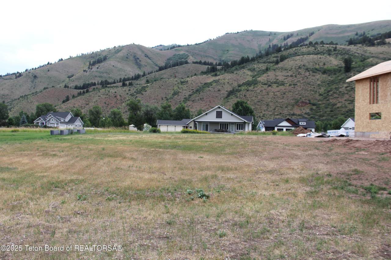 https://bt-photos.global.ssl.fastly.net/teton/1280_boomver_1_26-1971-2.jpg