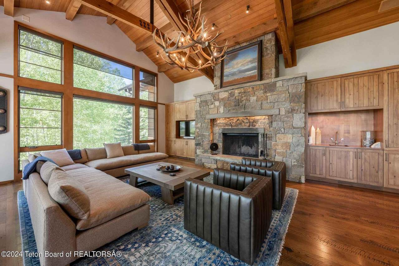 https://bt-photos.global.ssl.fastly.net/teton/1280_boomver_1_26-1983-2.jpg