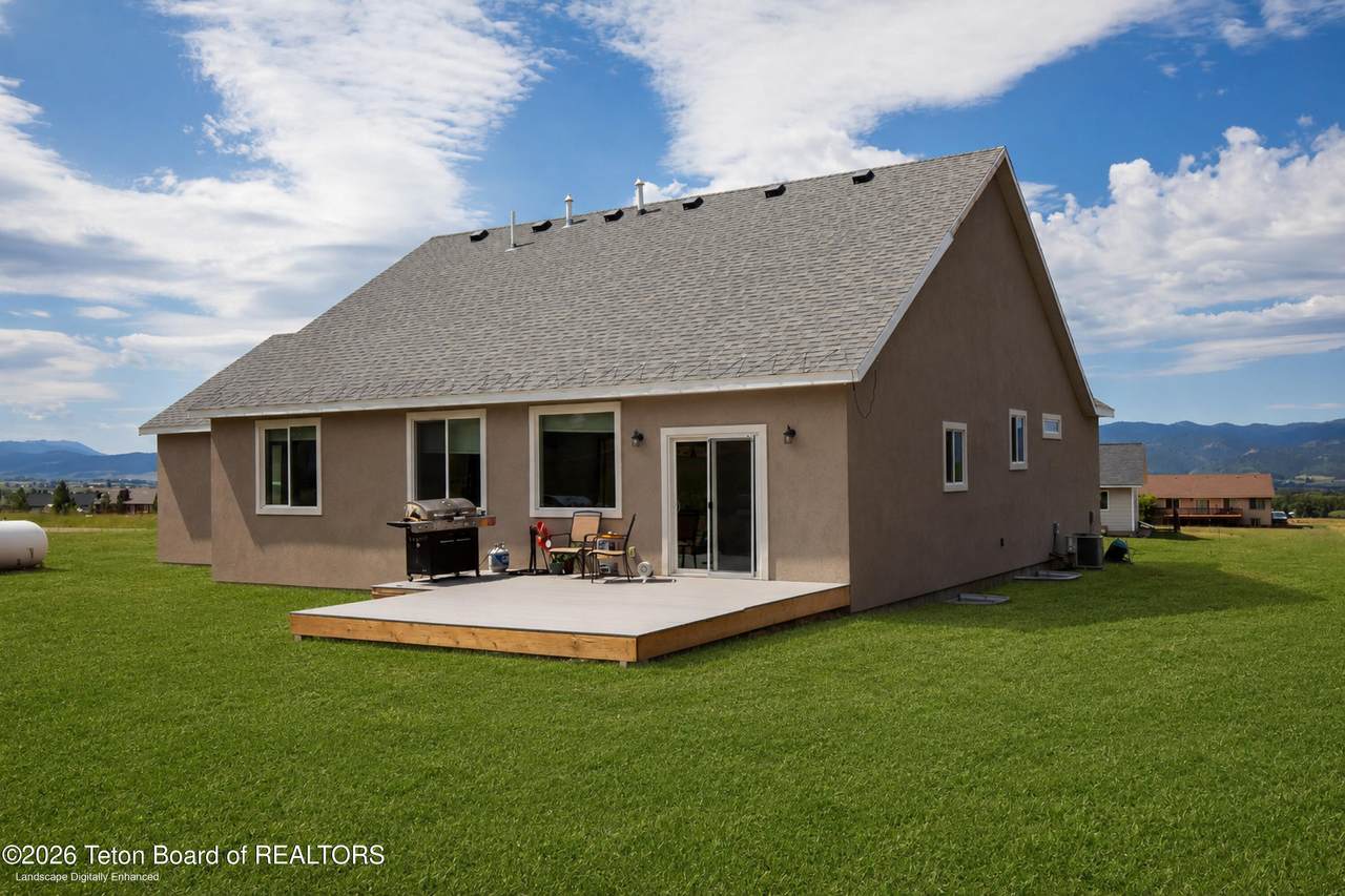 https://bt-photos.global.ssl.fastly.net/teton/1280_boomver_1_26-1992-2.jpg