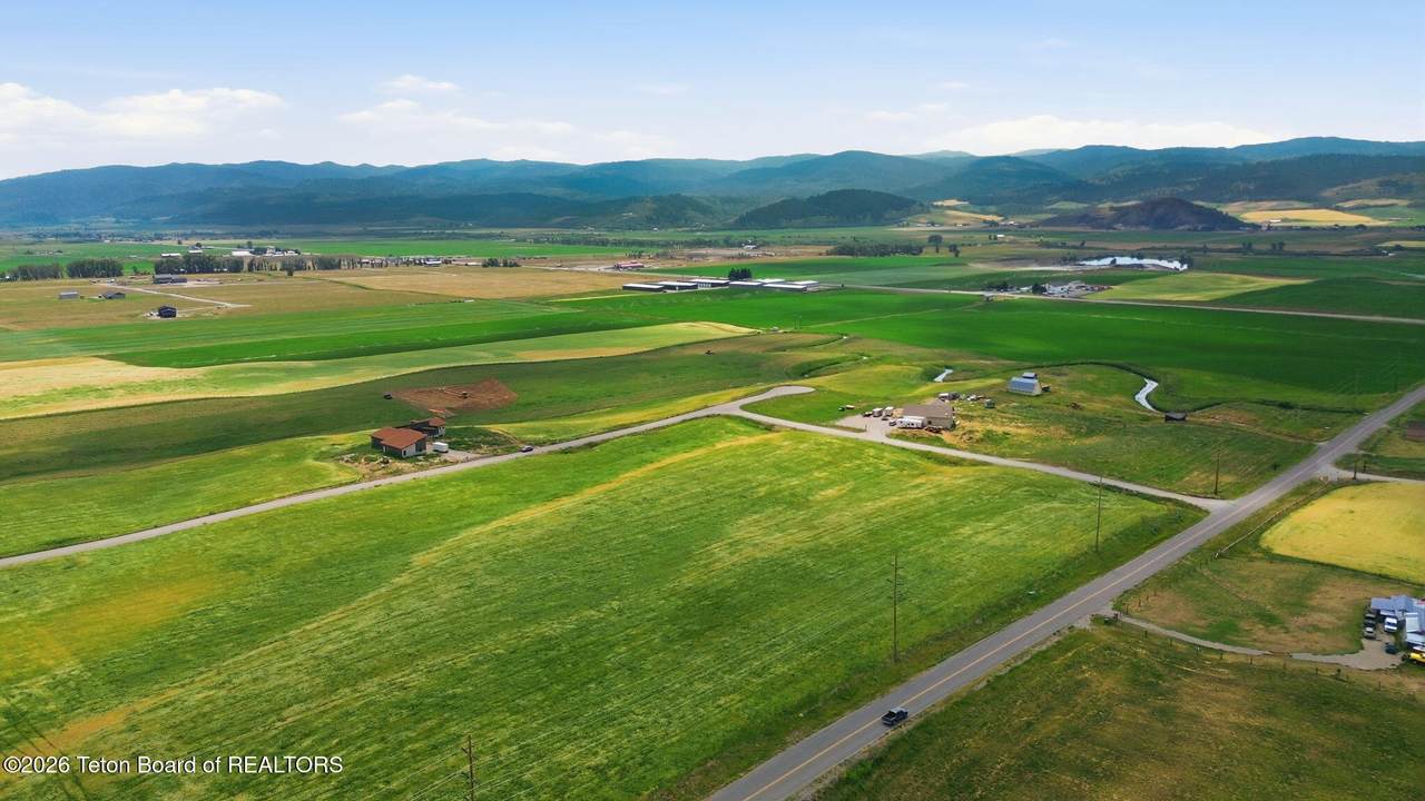 https://bt-photos.global.ssl.fastly.net/teton/1280_boomver_1_26-1993-2.jpg