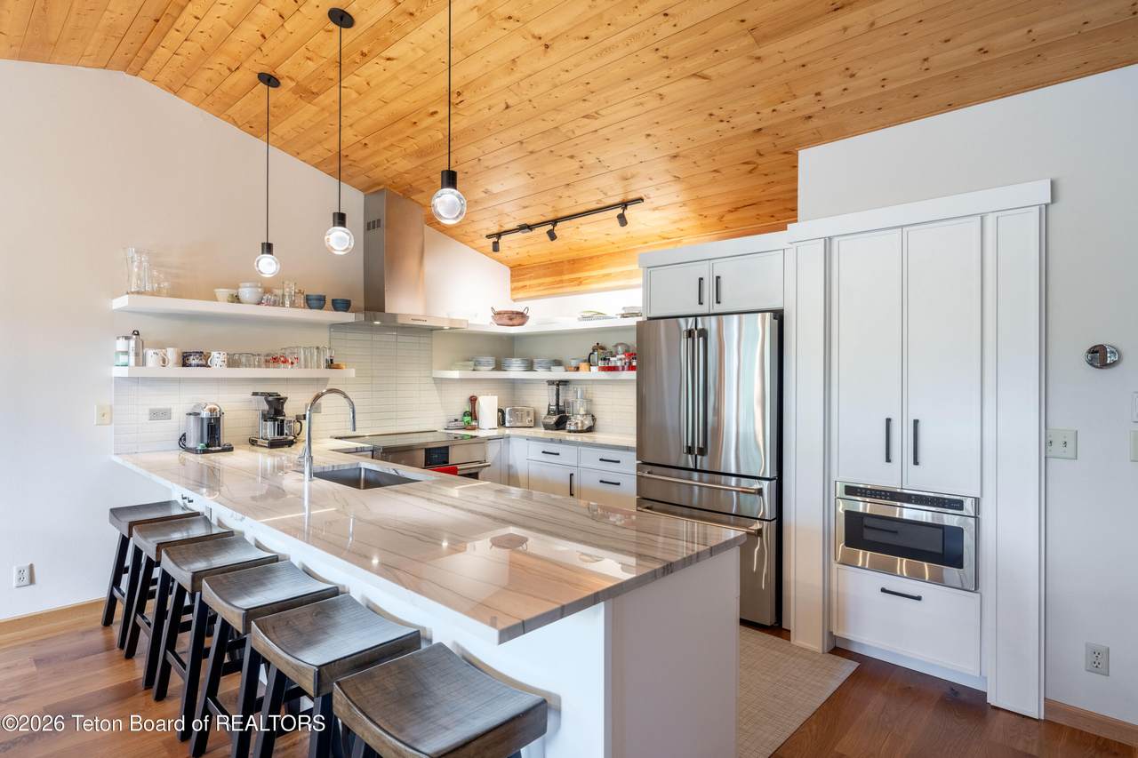 3940 Pond Drive - Photo 1