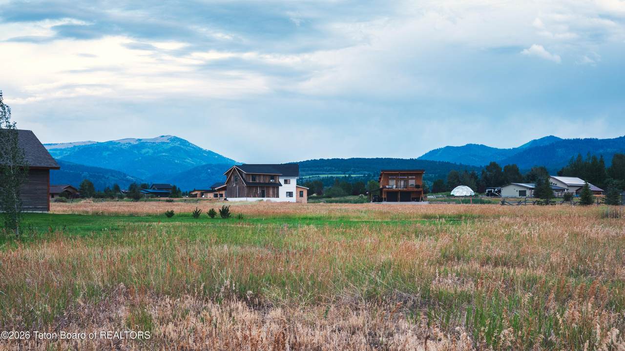 https://bt-photos.global.ssl.fastly.net/teton/1280_boomver_1_26-2021-2.jpg