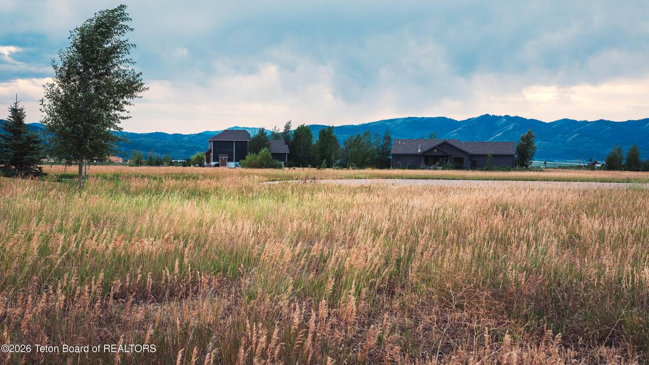 https://bt-photos.global.ssl.fastly.net/teton/1280_boomver_1_26-2021-2.jpg