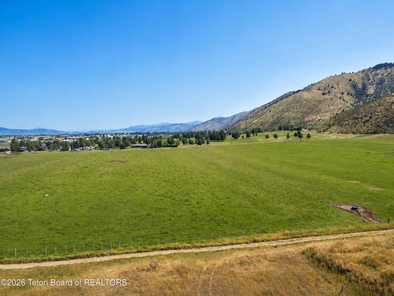 https://bt-photos.global.ssl.fastly.net/teton/1280_boomver_1_26-2022-2.jpg