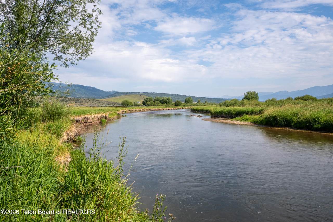 https://bt-photos.global.ssl.fastly.net/teton/1280_boomver_1_26-2023-2.jpg