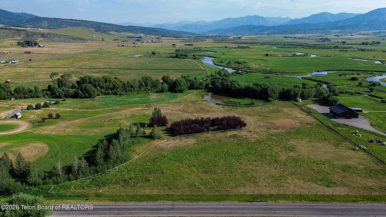 https://bt-photos.global.ssl.fastly.net/teton/1280_boomver_1_26-2023-2.jpg