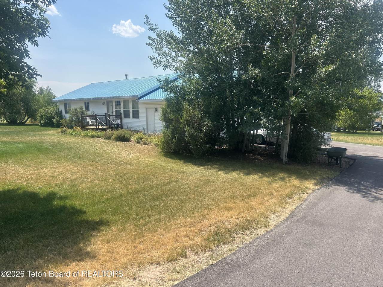 966 Aspen Court - Photo 1