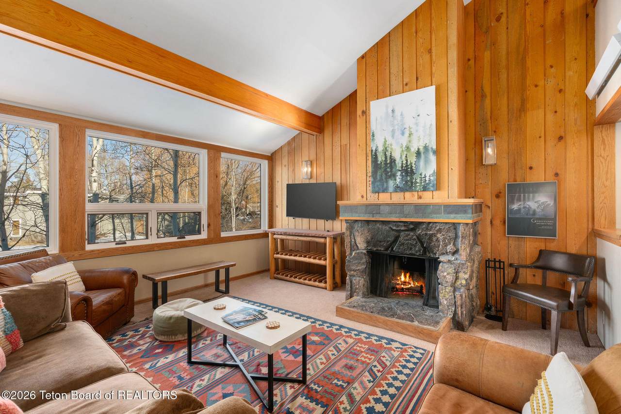 https://bt-photos.global.ssl.fastly.net/teton/1280_boomver_1_26-212-2.jpg