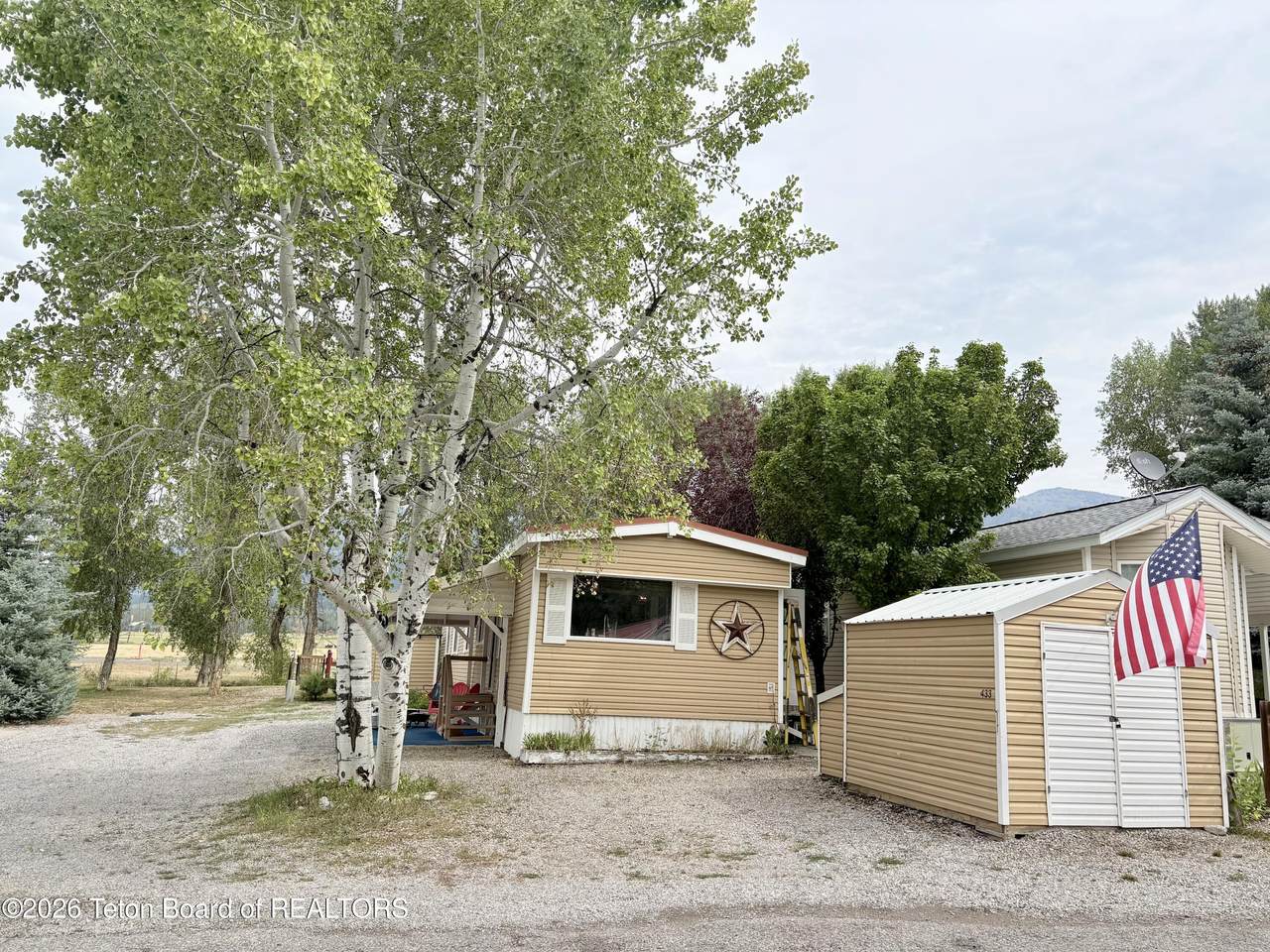 433 Saddleman Drive - Photo 1