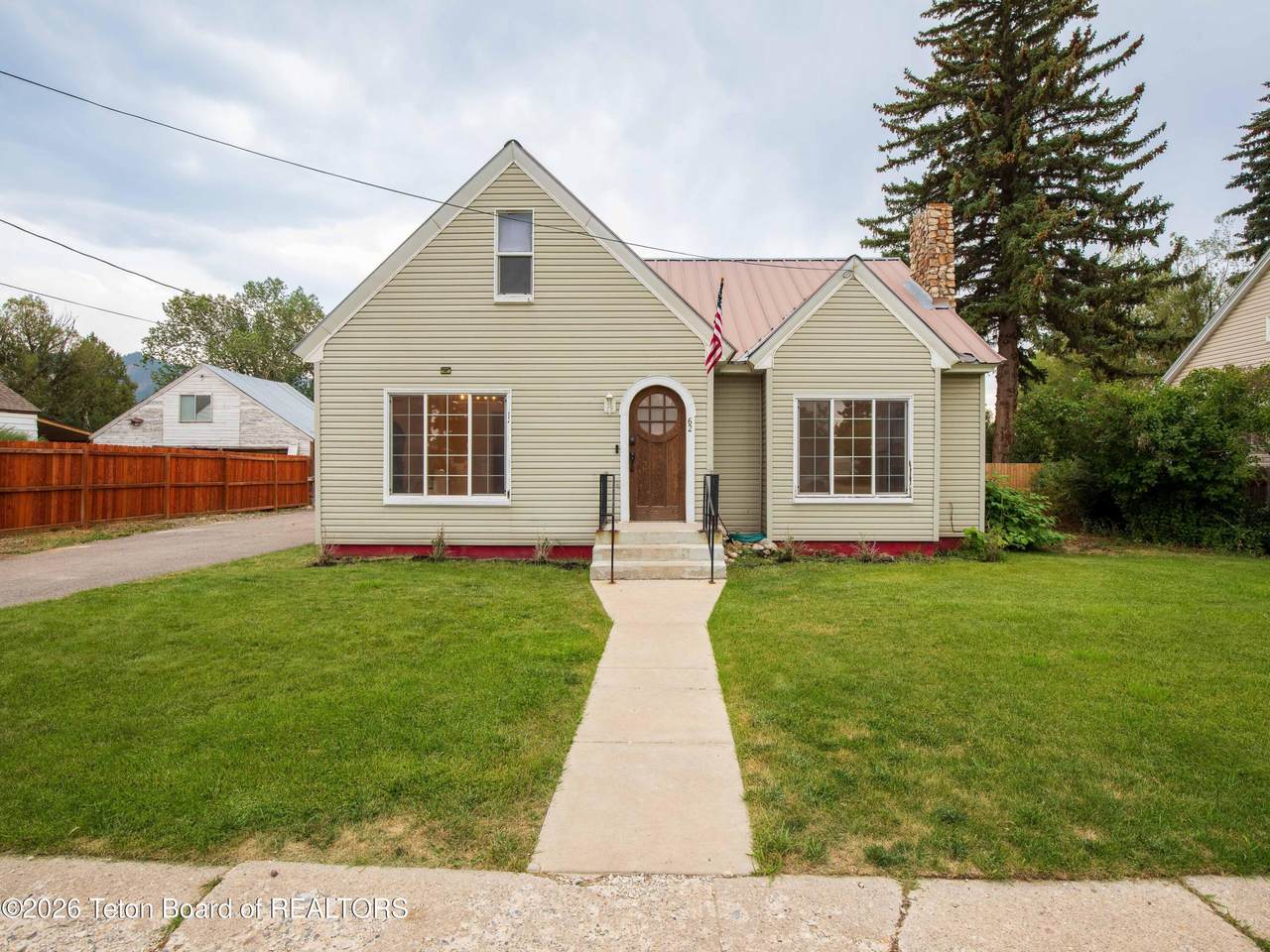 62 4TH Avenue - Photo 1