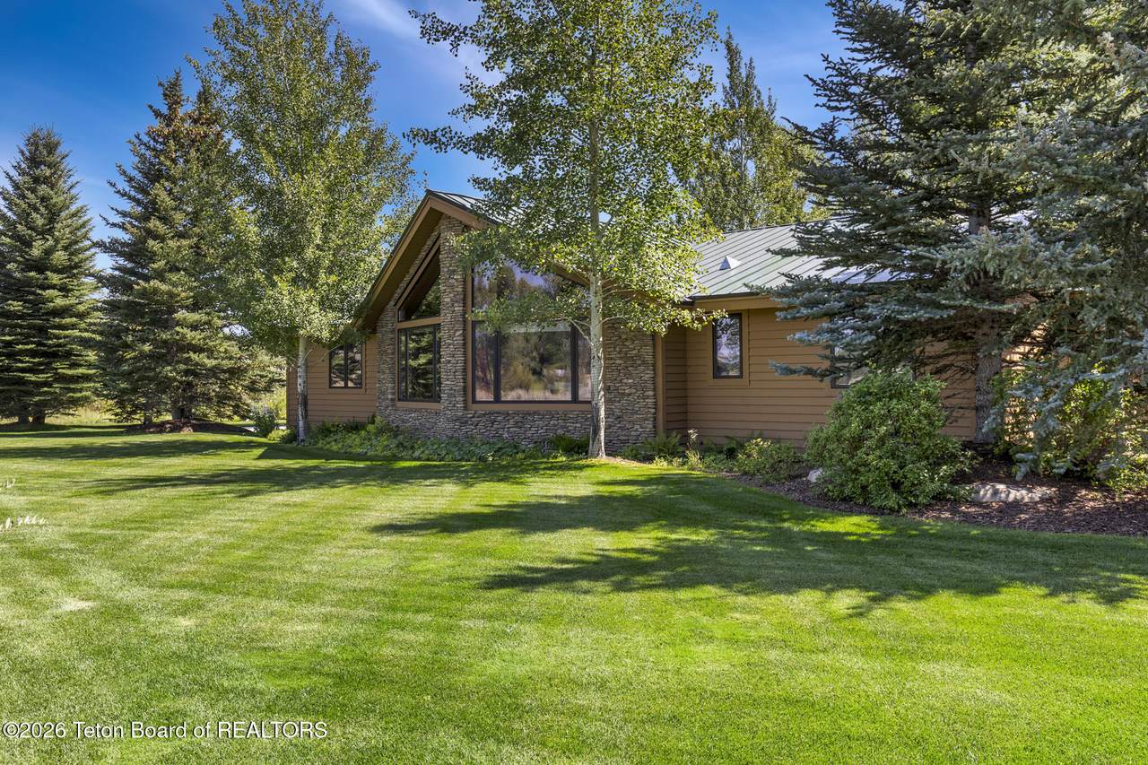 100 Sandreed Road - Photo 1
