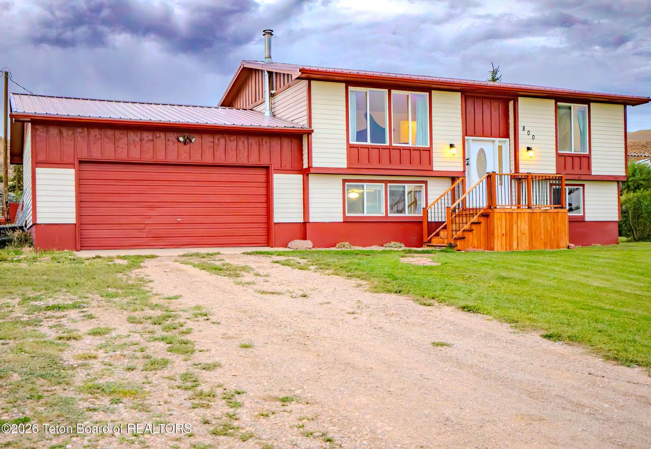 800 Bailey Loop - Photo 1