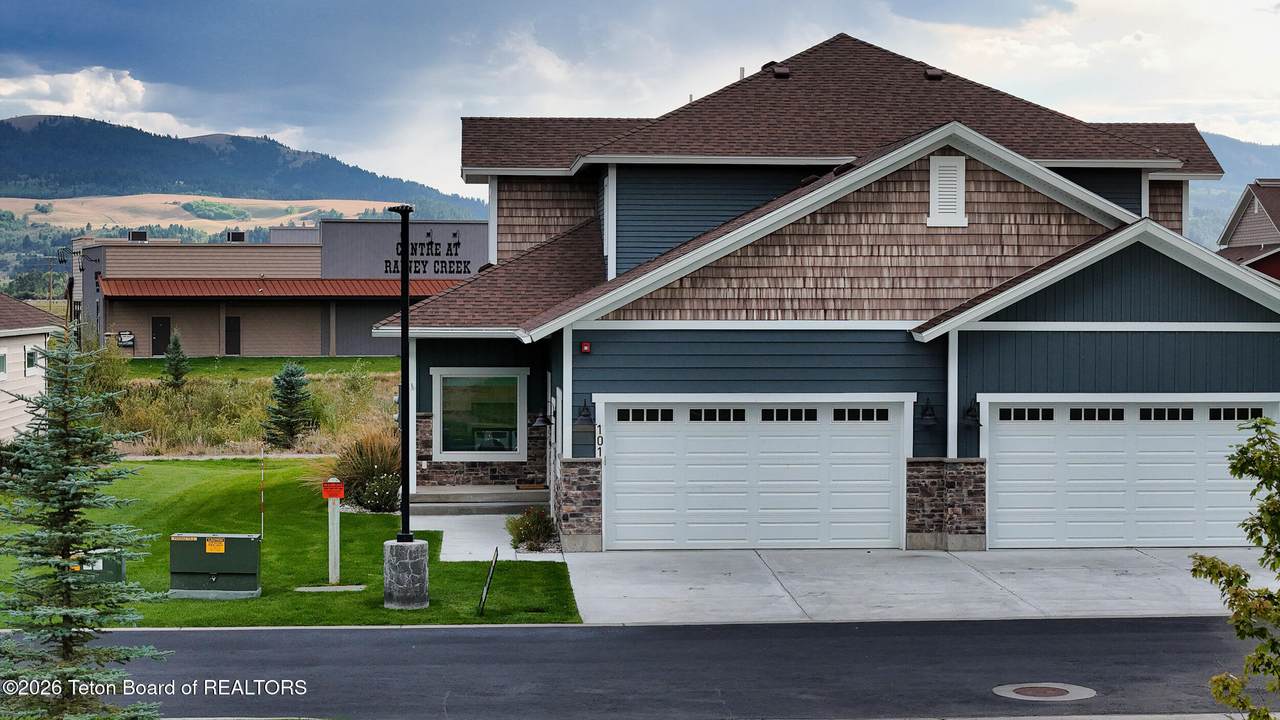 101 Creekside Lane - Photo 1