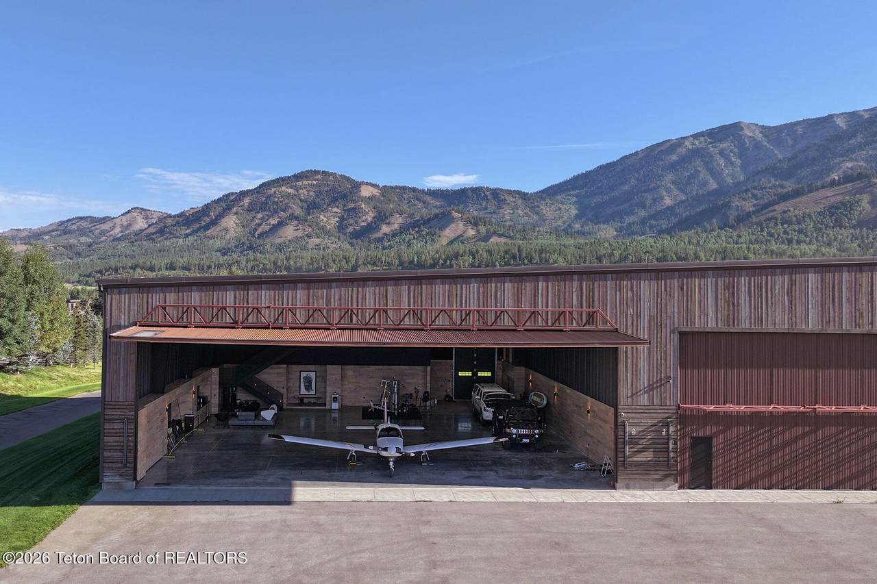 209 Refuge Parkway - Photo 1