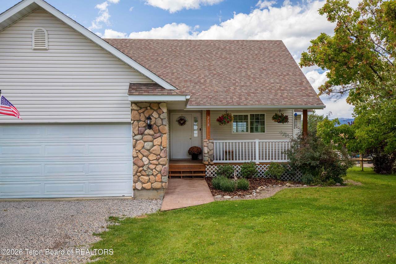 218 Solitude Drive - Photo 1