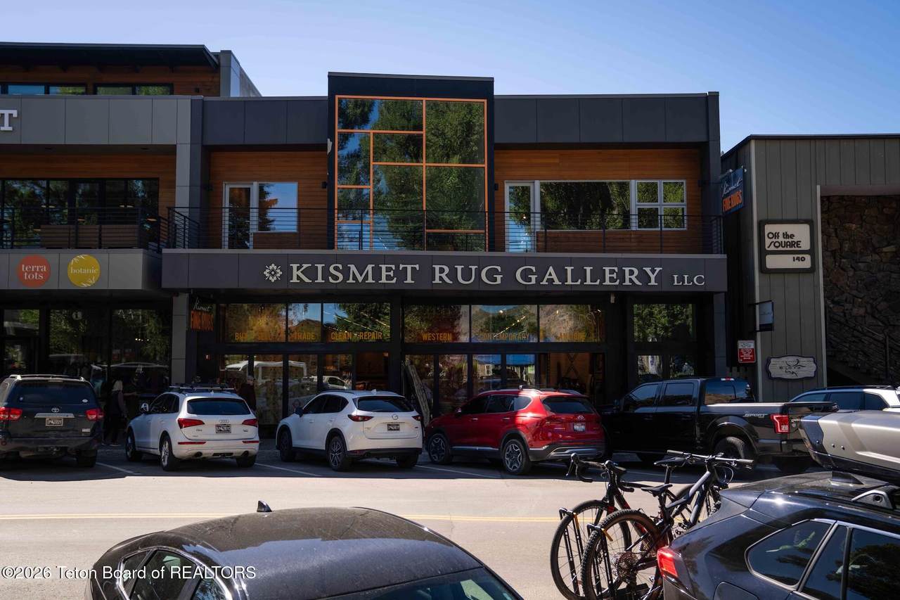 150 Broadway Avenue - Photo 1