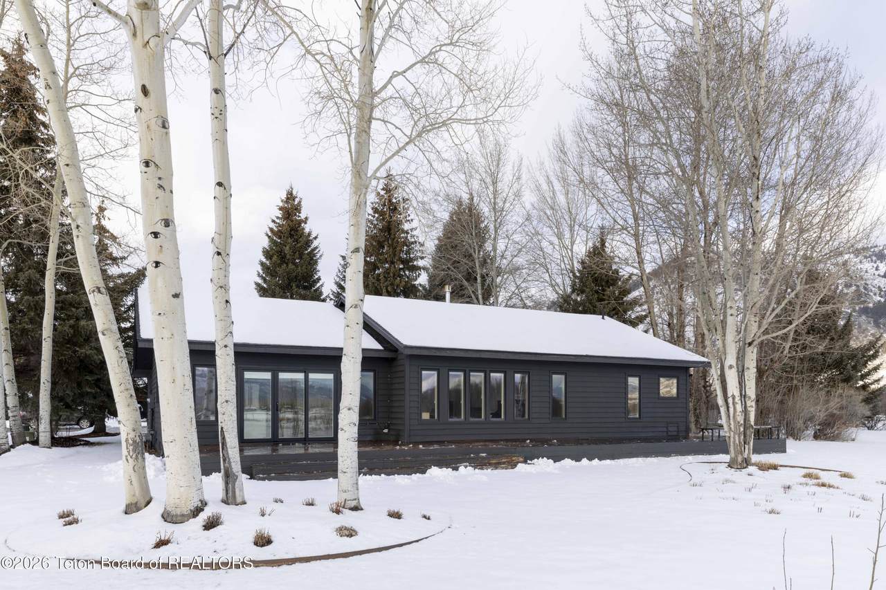 1500 Clydesdale Drive - Photo 1