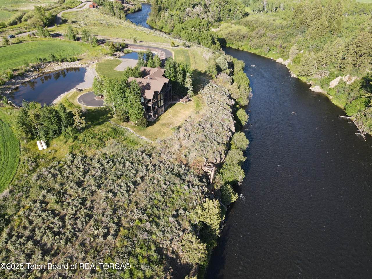 https://bt-photos.global.ssl.fastly.net/teton/1280_boomver_1_26-393-2.jpg