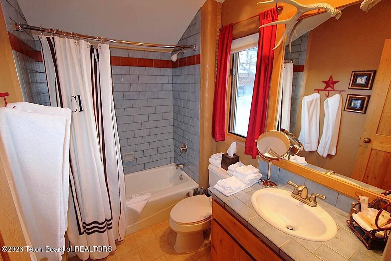 https://bt-photos.global.ssl.fastly.net/teton/1280_boomver_1_26-41-2.jpg