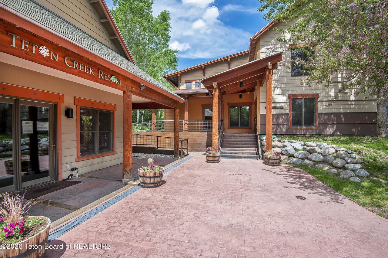 2740 Shadowmoon Lane - Photo 1
