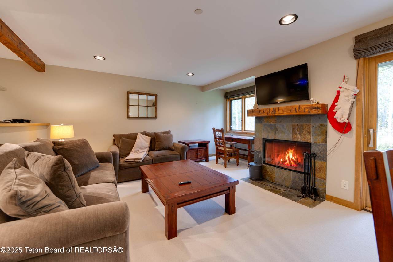 4450 Berry Drive - Photo 1