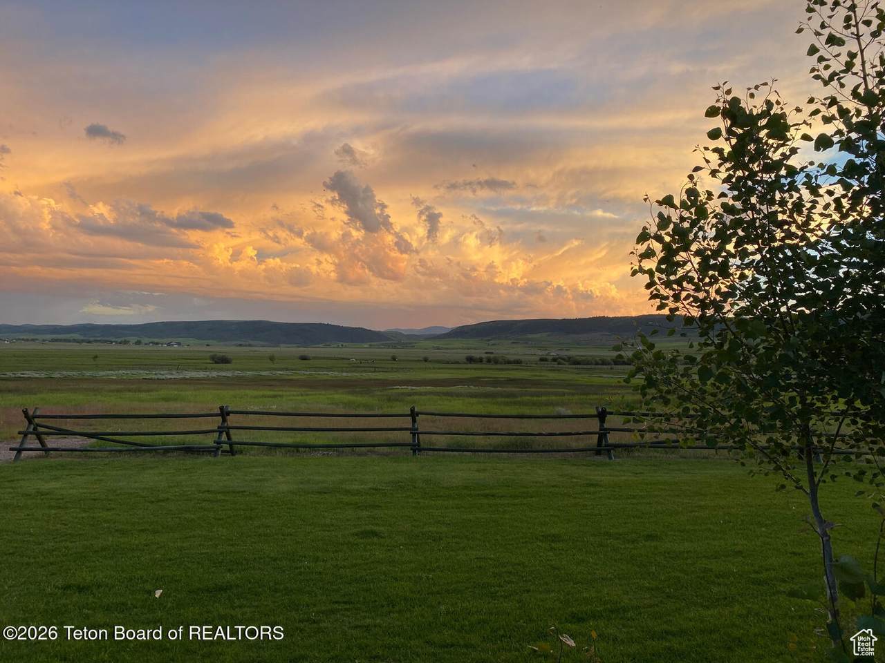https://bt-photos.global.ssl.fastly.net/teton/1280_boomver_1_26-587-2.jpg