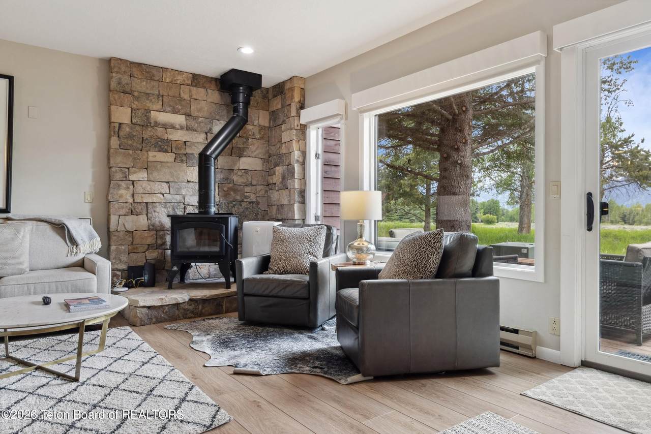 https://bt-photos.global.ssl.fastly.net/teton/1280_boomver_1_26-615-2.jpg