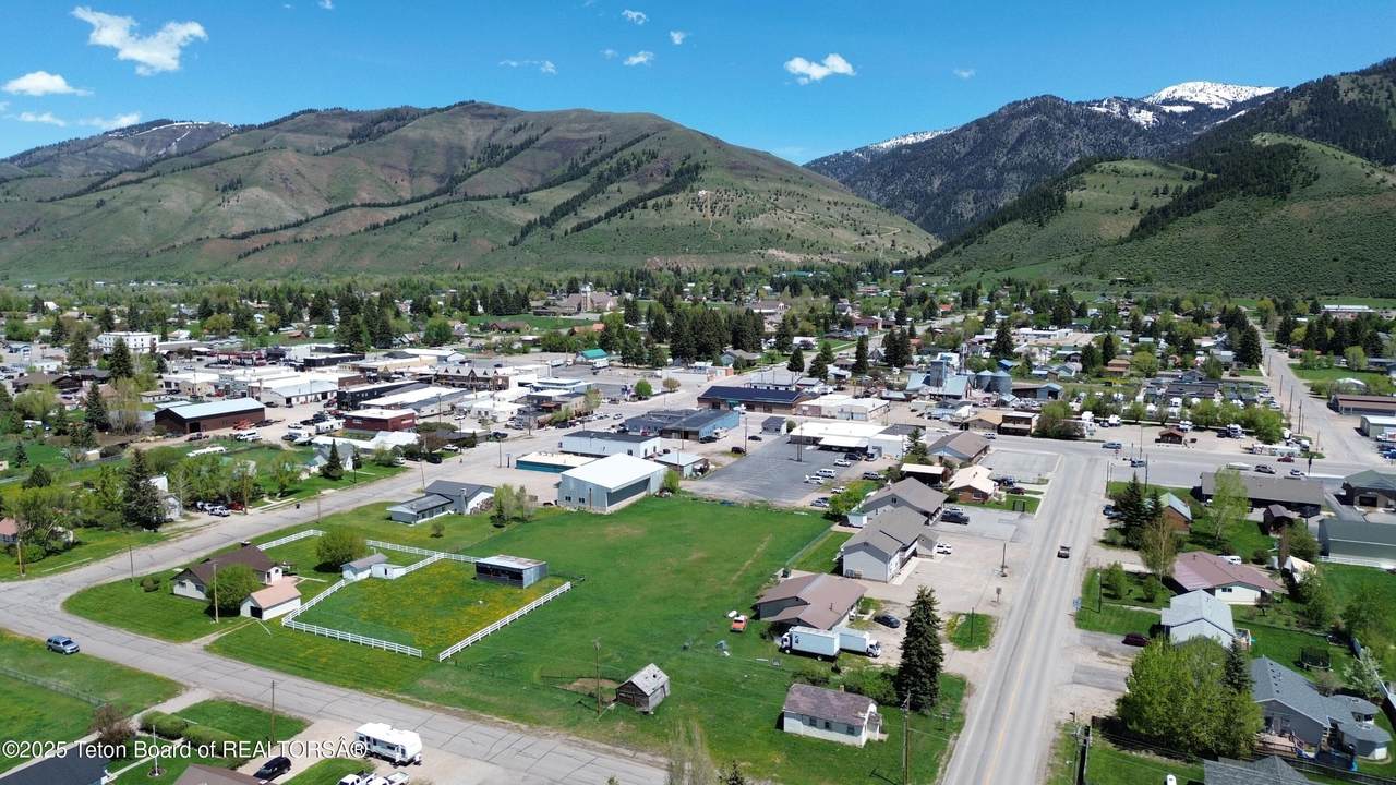 https://bt-photos.global.ssl.fastly.net/teton/1280_boomver_1_26-691-2.jpg