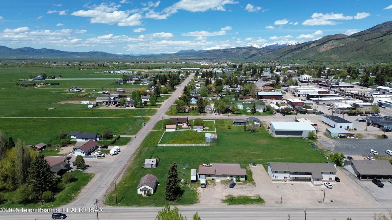 https://bt-photos.global.ssl.fastly.net/teton/1280_boomver_1_26-691-2.jpg