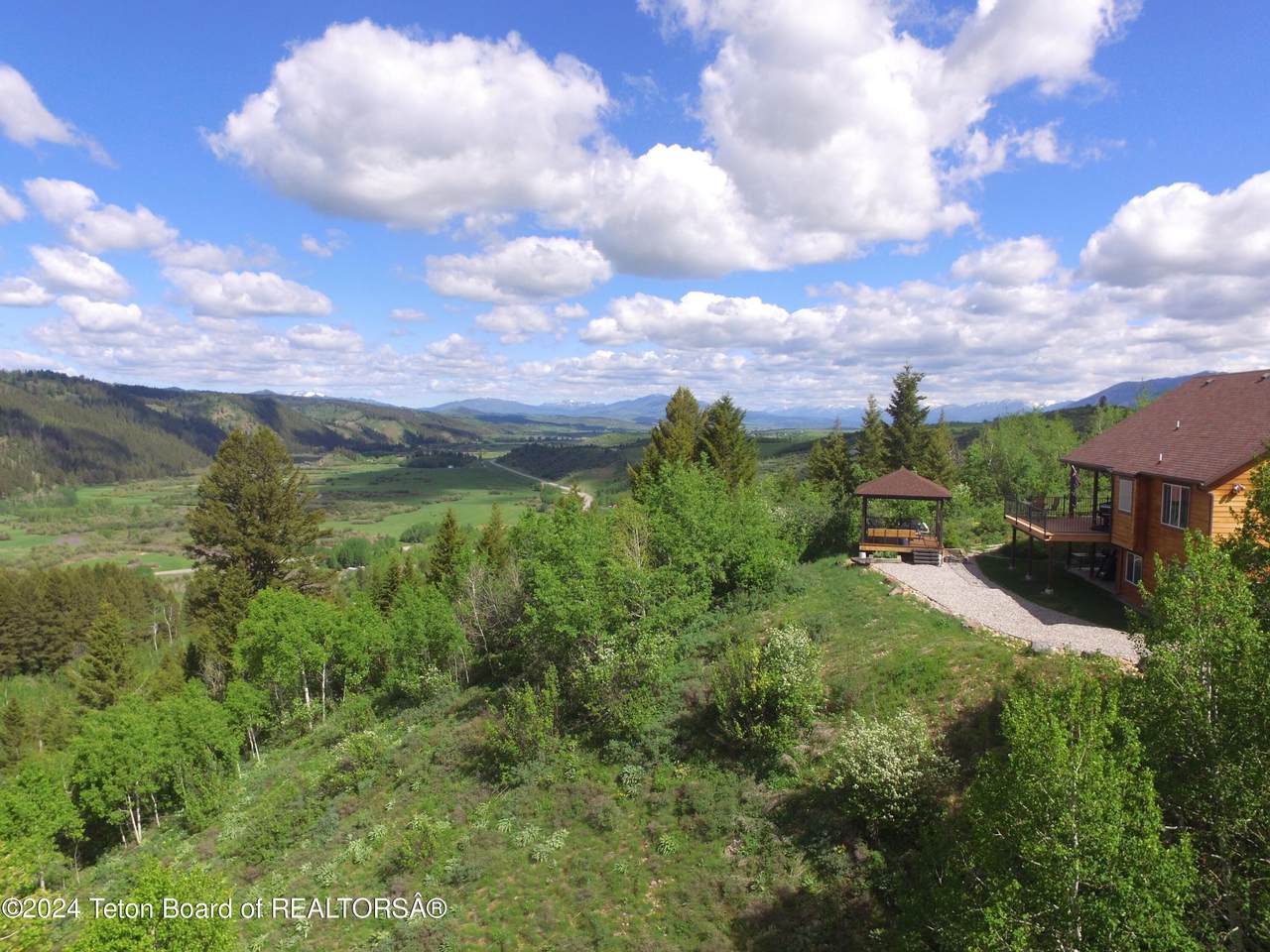 https://bt-photos.global.ssl.fastly.net/teton/1280_boomver_1_26-709-2.jpg