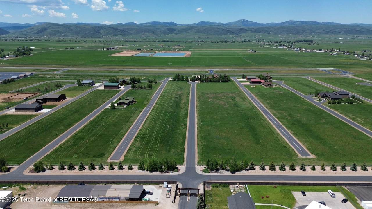 https://bt-photos.global.ssl.fastly.net/teton/1280_boomver_1_26-777-2.jpg